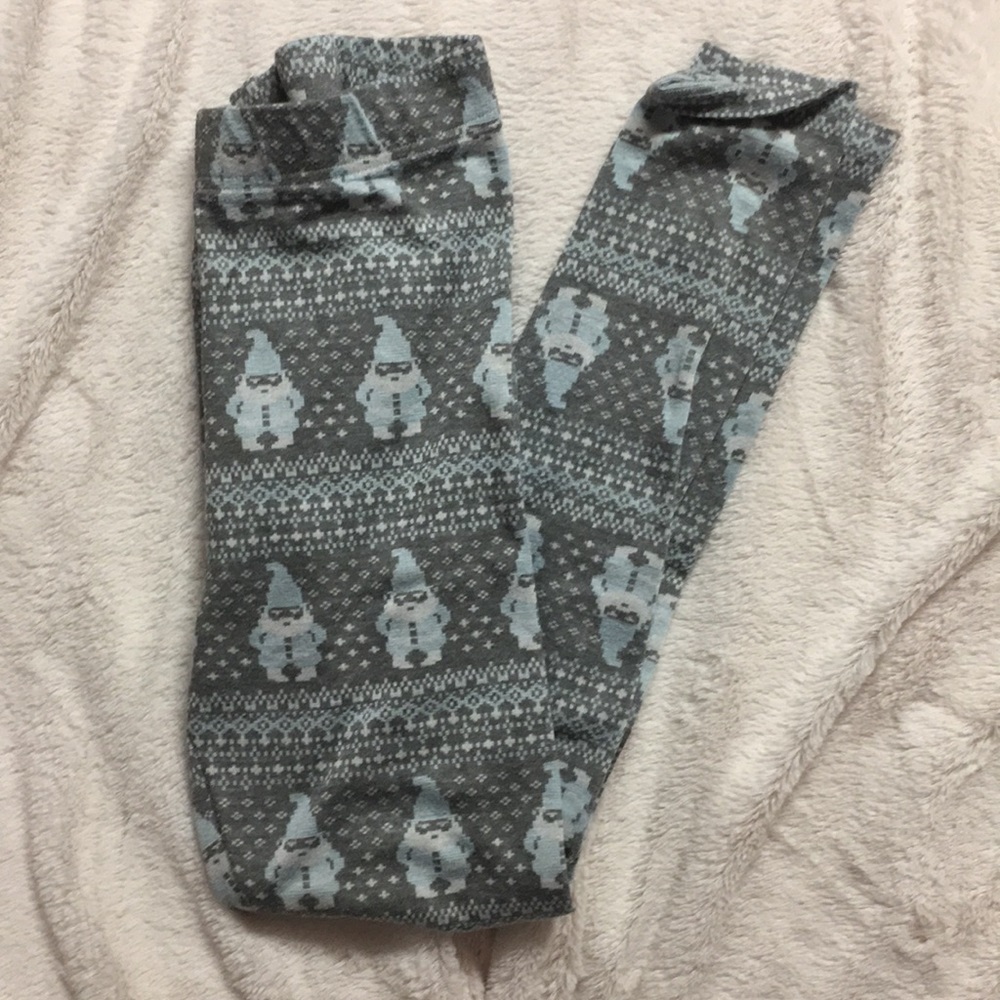 Gray leggings